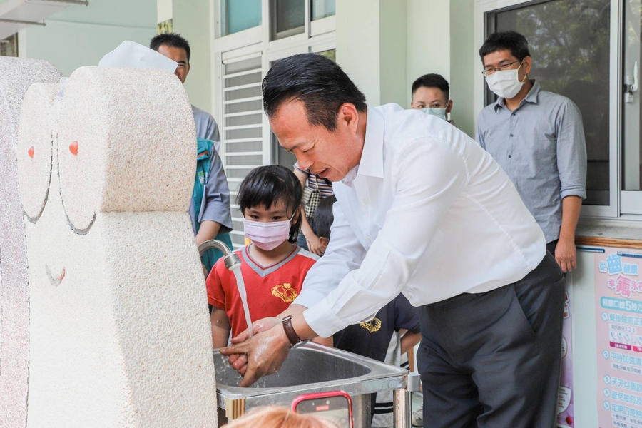 腸病毒持續加溫  翁章梁視察幼兒園預防腸病毒執行情形